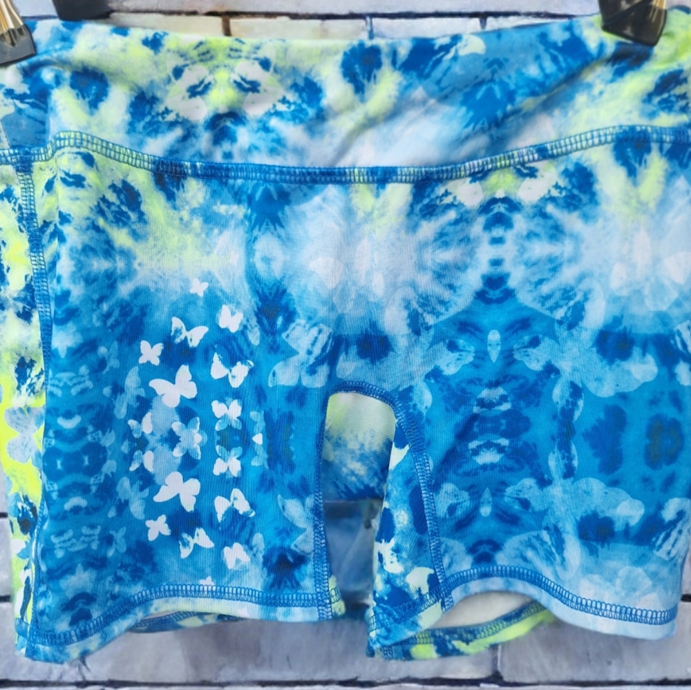 Gaiam yoga shorts girls 10/12 gymnastics dance sports tiedye blue green